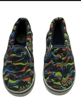 Us Sports toddler slip-on sneakers feature a colorful dinosaur pattern Sz(7)